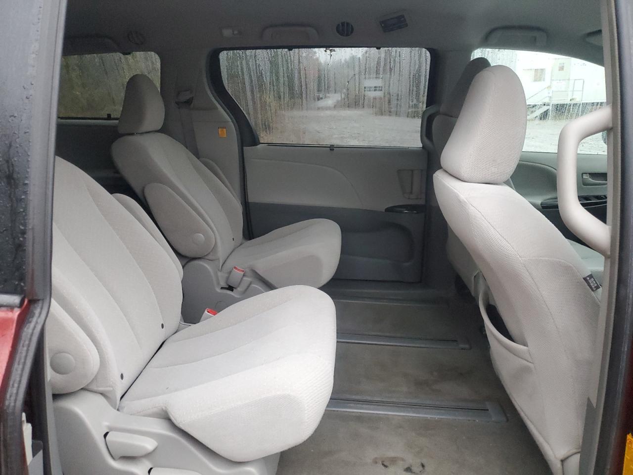 Lot #3280304999 2013 TOYOTA SIENNA LE