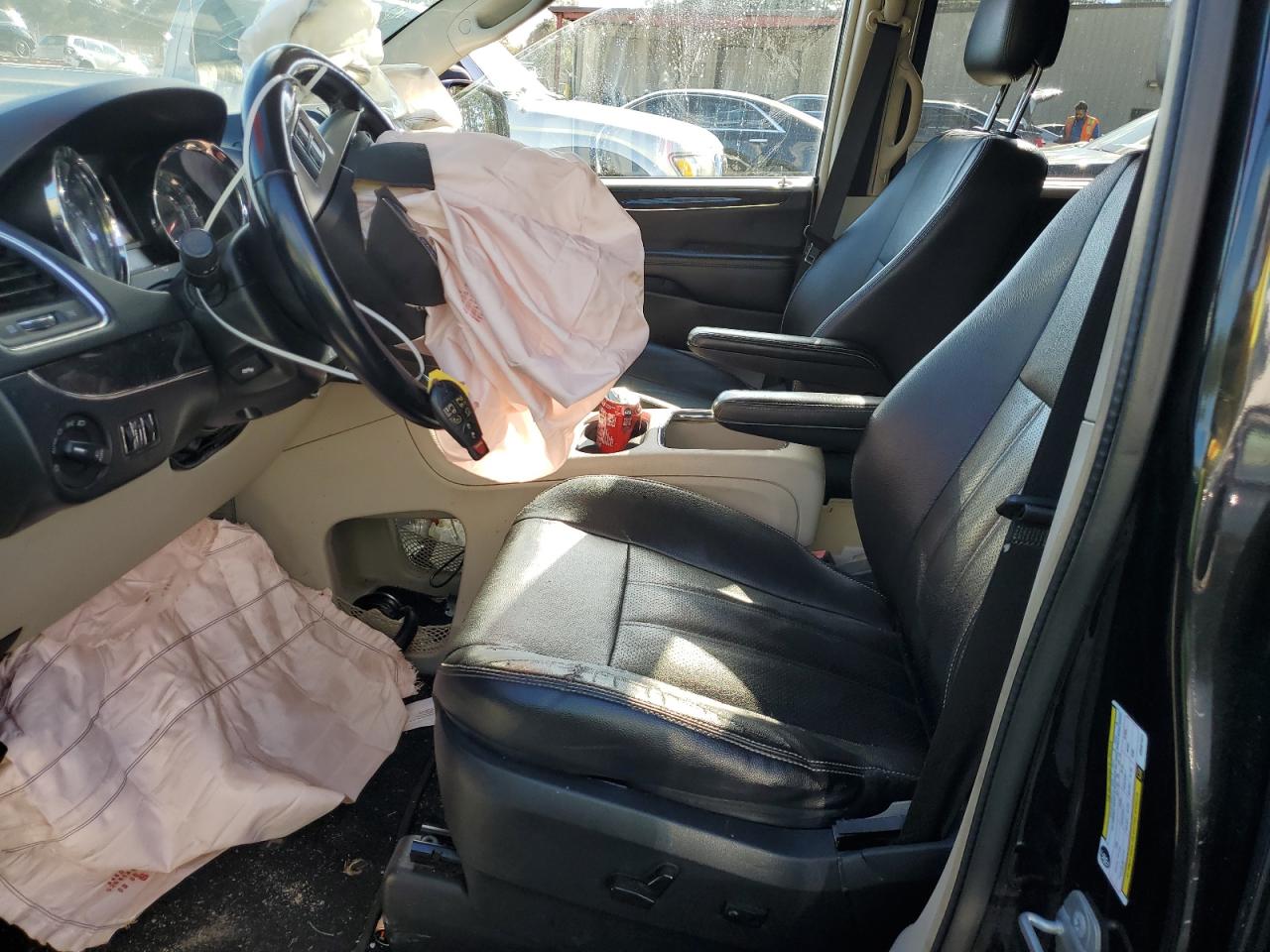 Lot #3310393957 2014 CHRYSLER TOWN & COU