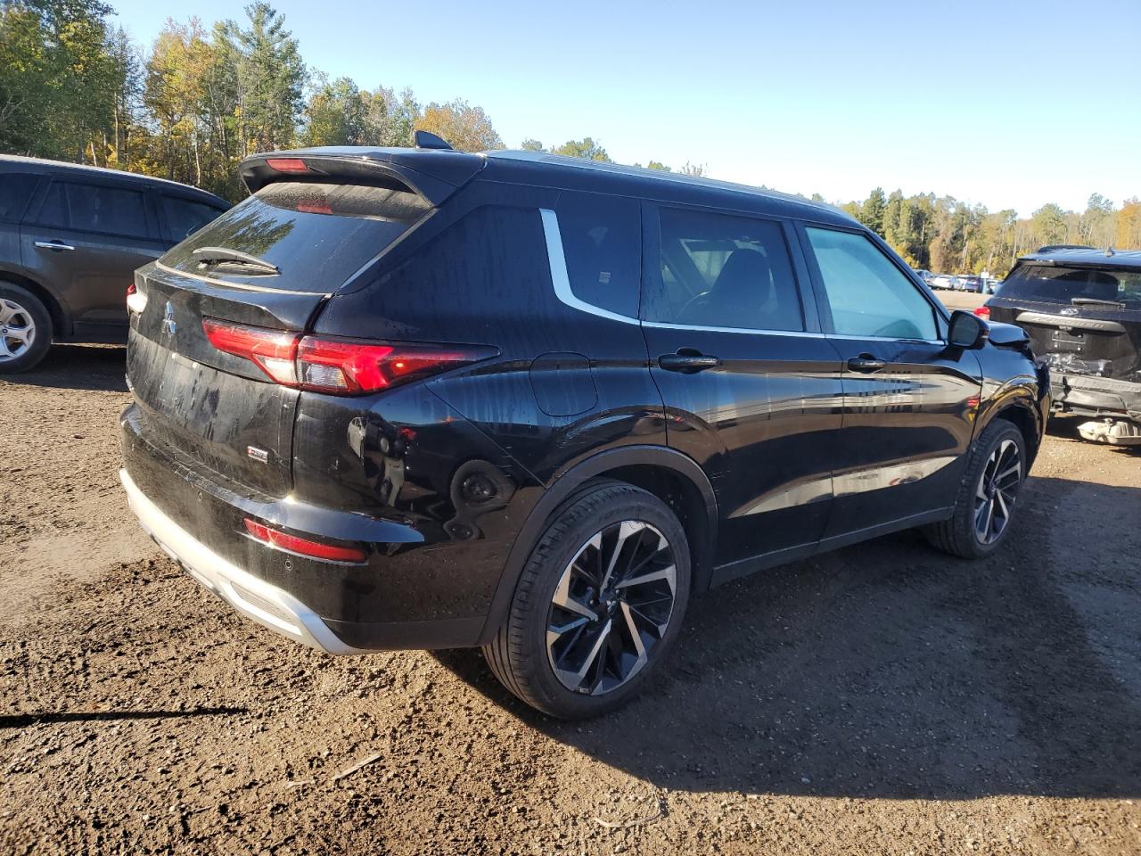 MITSUBISHI OUTLANDER SE