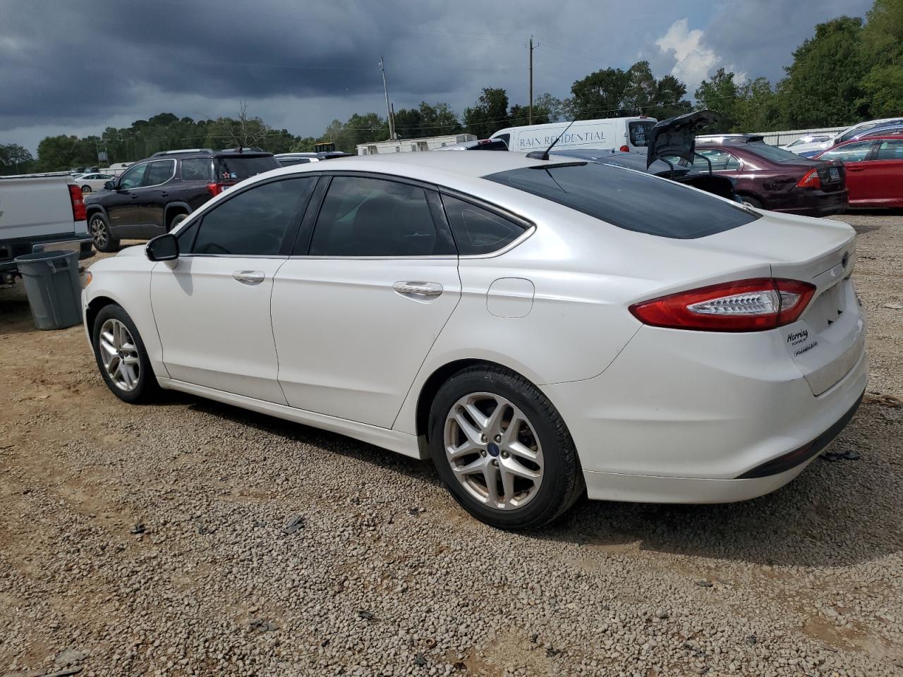 FORD FUSION SE
