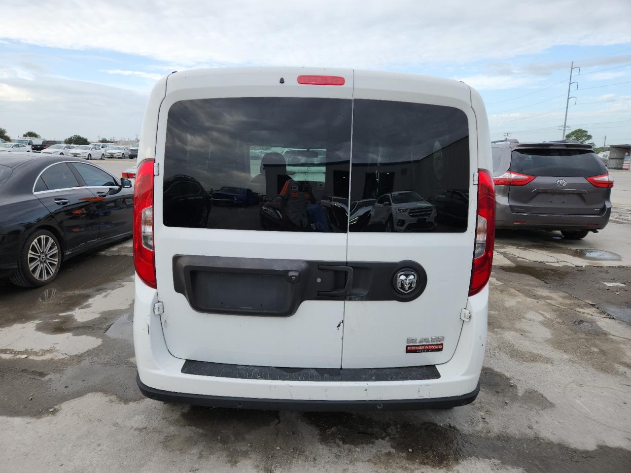 RAM PROMASTER TRADESMAN