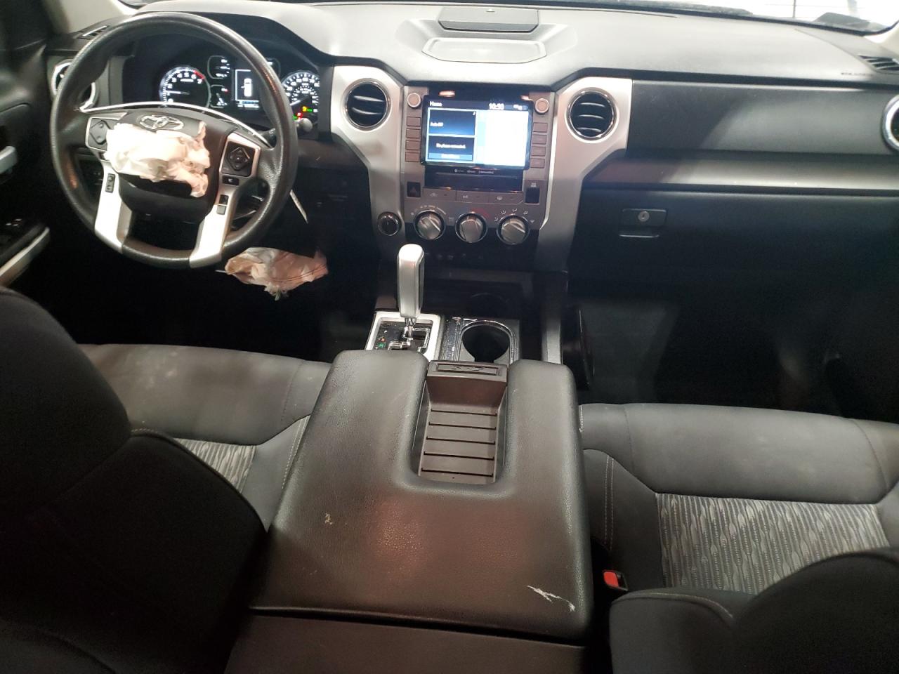 TOYOTA TUNDRA CREWMAX SR5