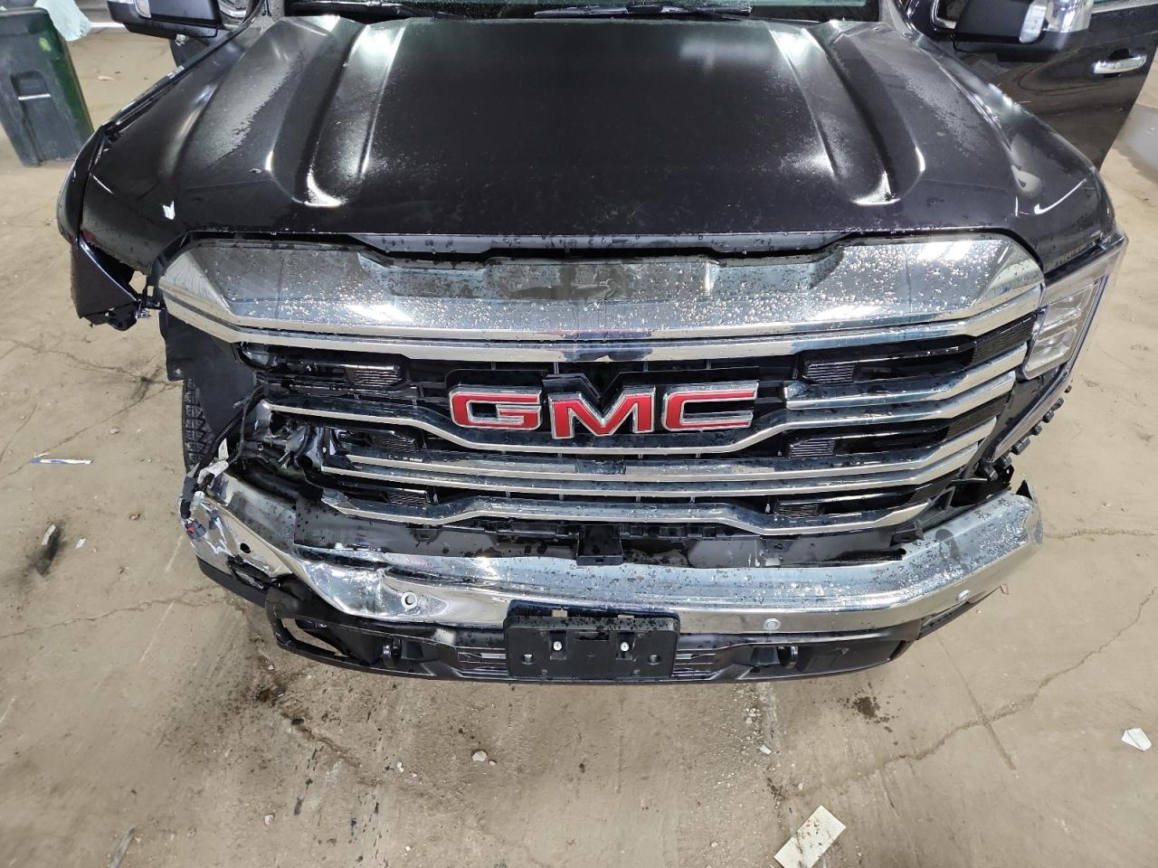 GMC SIERRA K1500 SLT