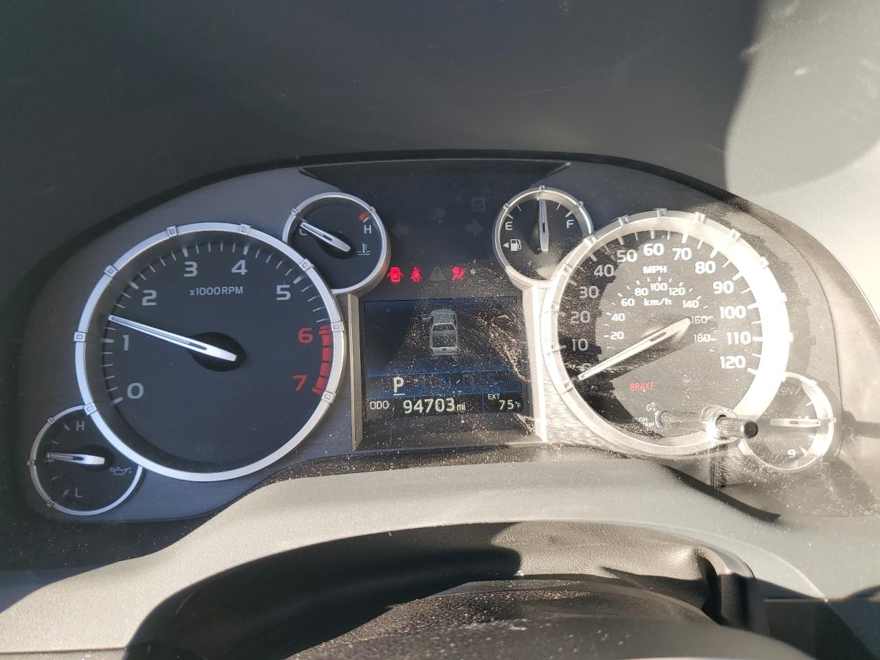 TOYOTA TUNDRA CREWMAX SR5