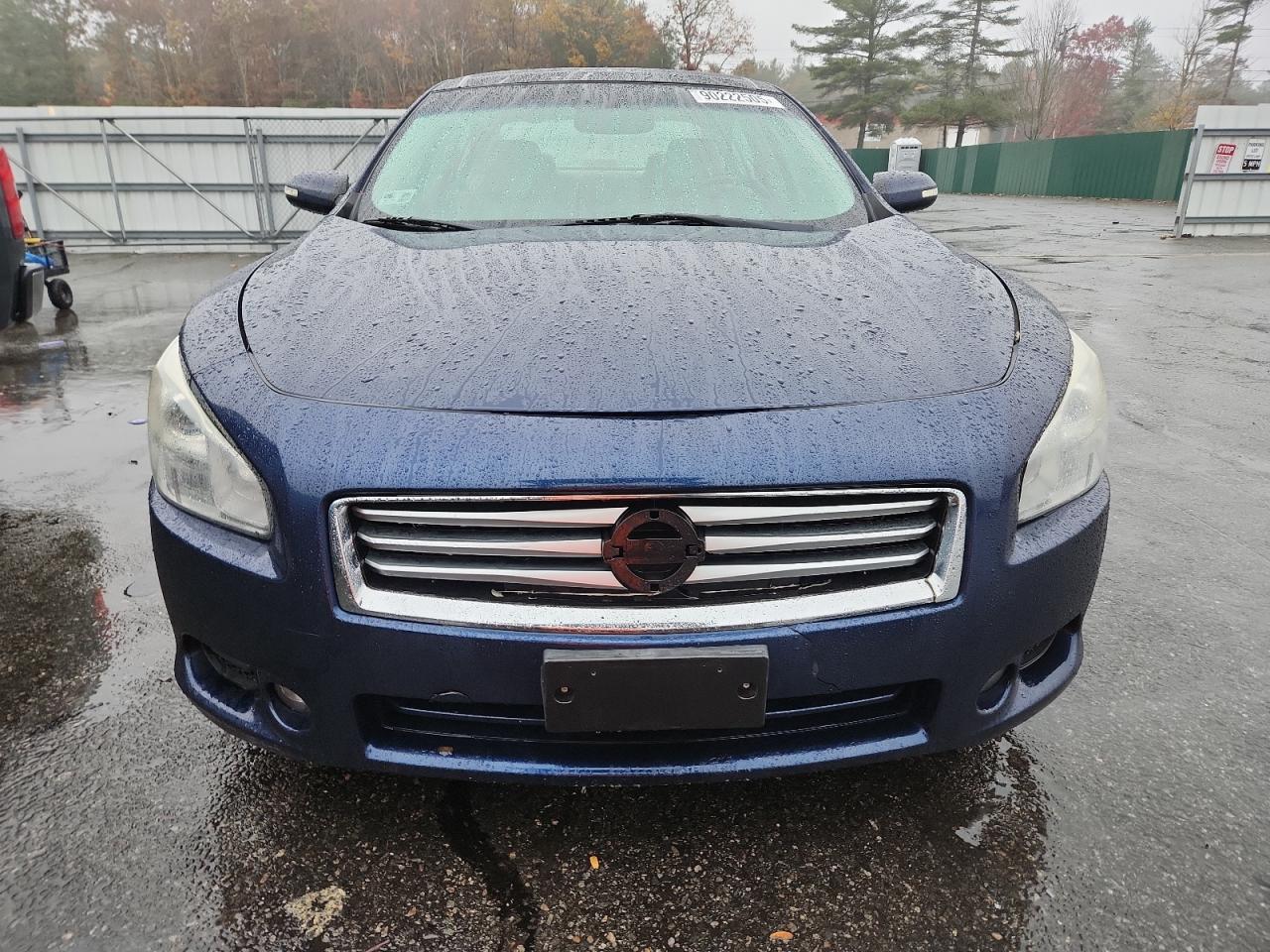 NISSAN MAXIMA S