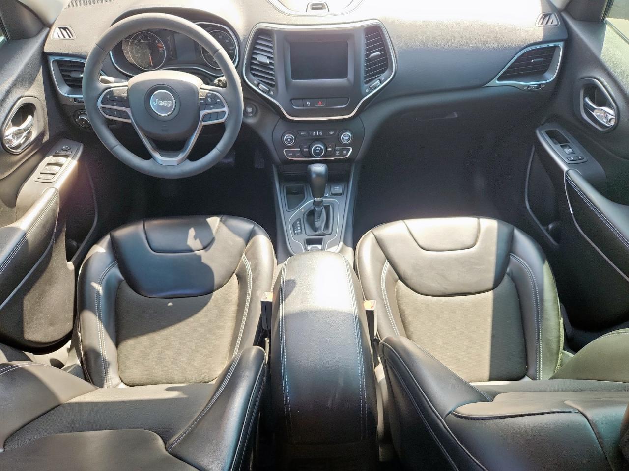 JEEP GRAND CHEROKEE LATITUDE PLUS