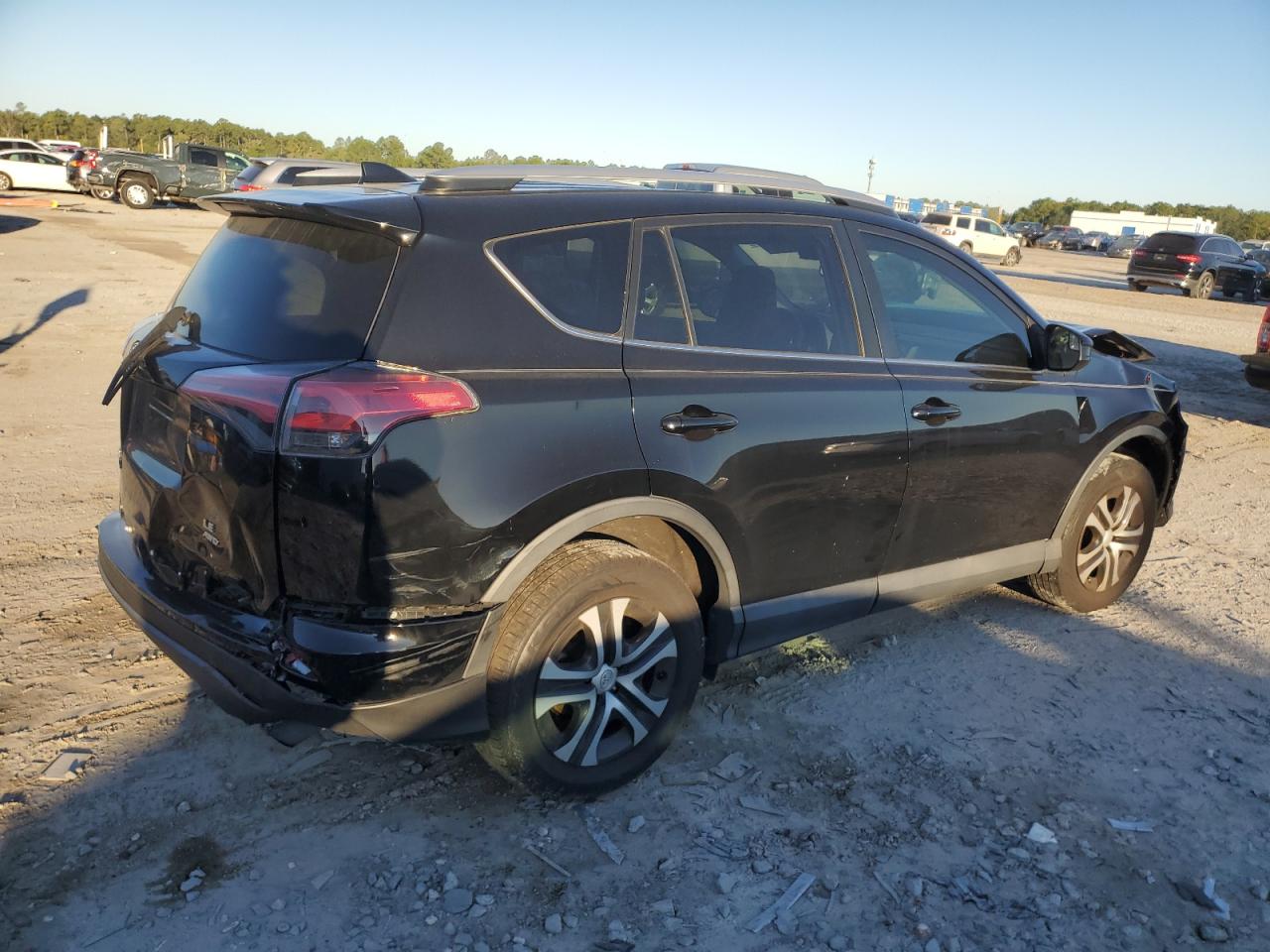 TOYOTA RAV4 LE