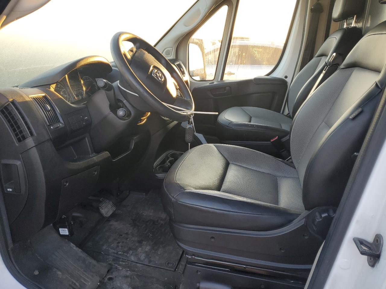 RAM PROMASTER 1500 HIGH