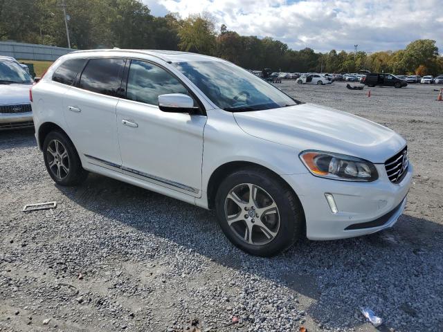 2015 VOLVO XC60 T6 PR - YV449MDK6F2687134