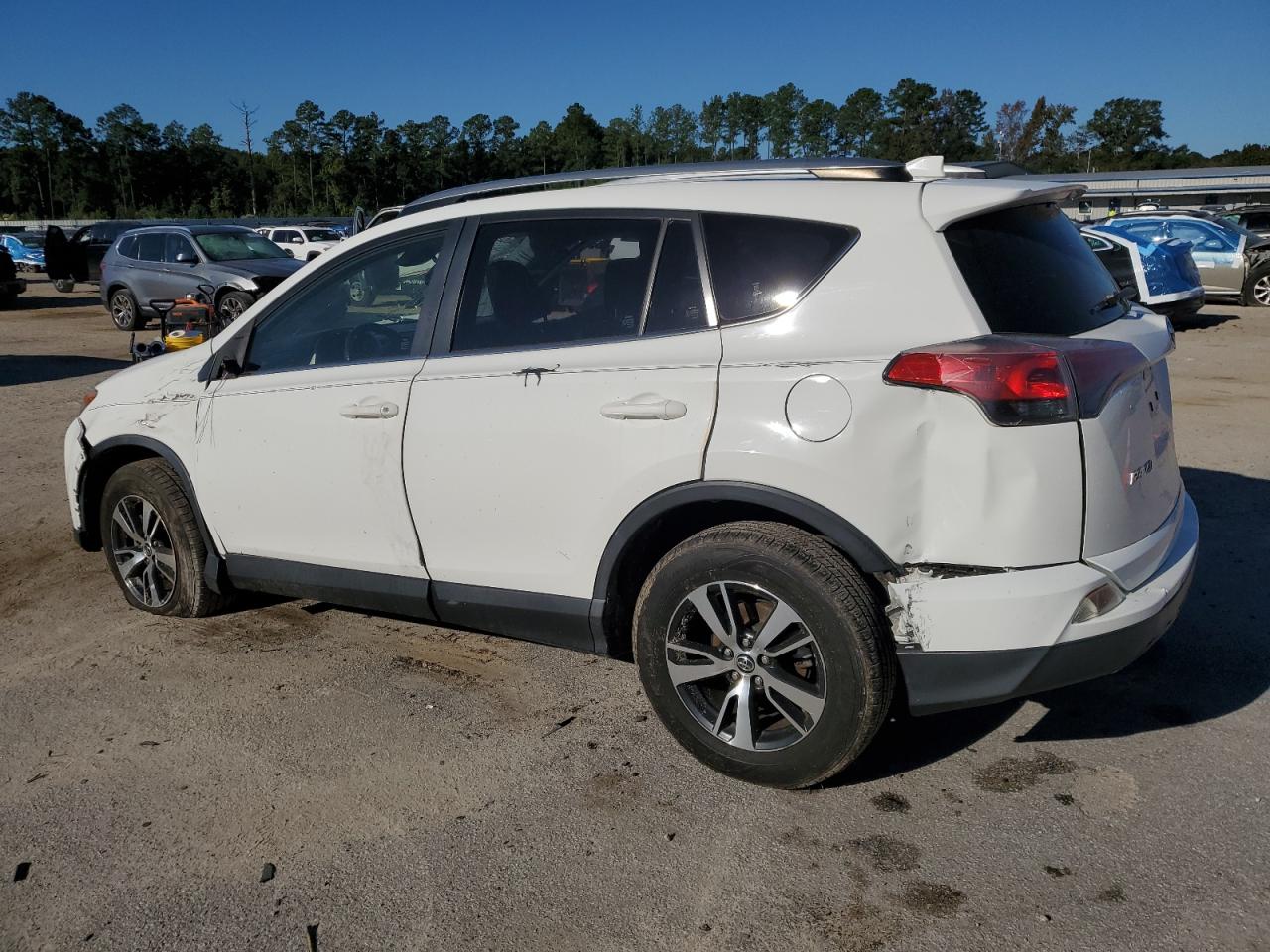 TOYOTA RAV4 XLE