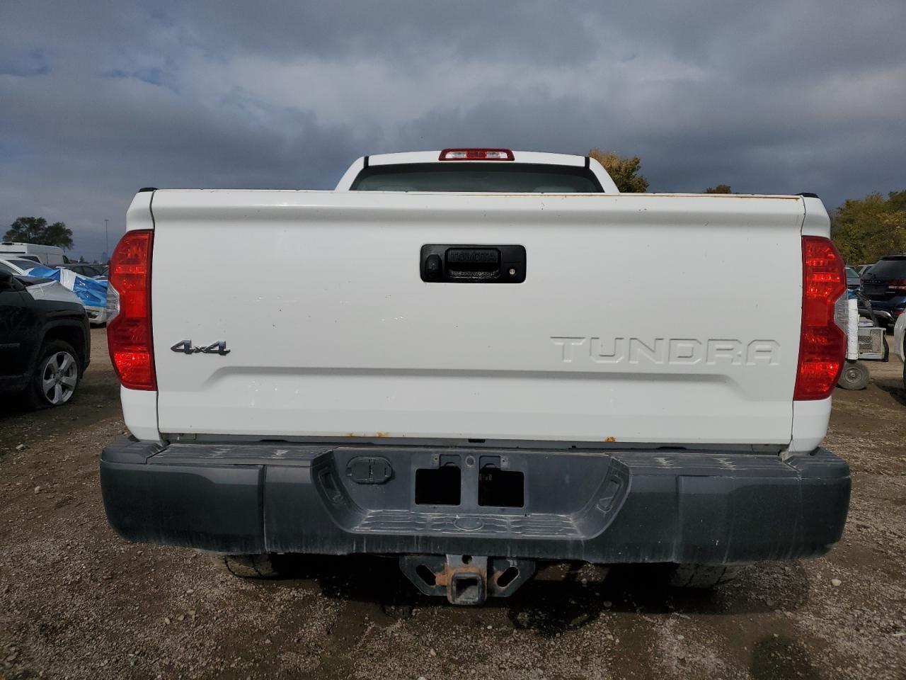 TOYOTA TUNDRA DOUBLE CAB SR