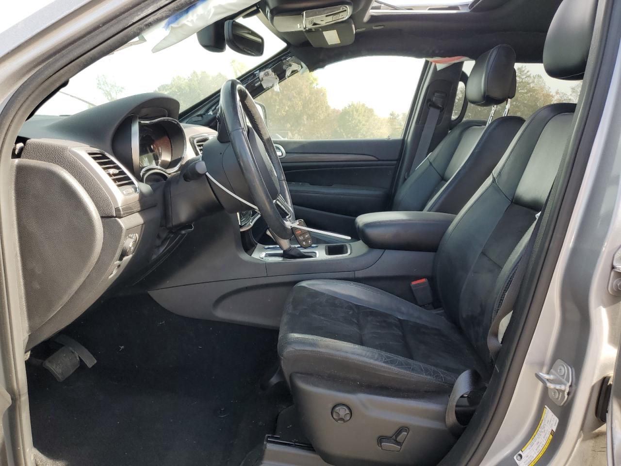 JEEP GRAND CHEROKEE LAREDO