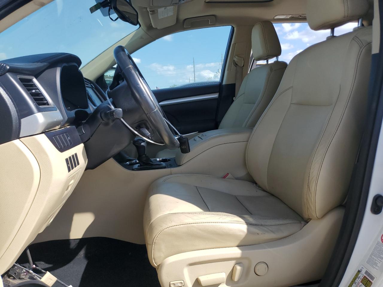 TOYOTA HIGHLANDER XLE