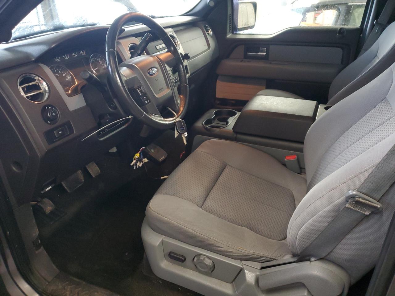 FORD F-150 SUPERCREW