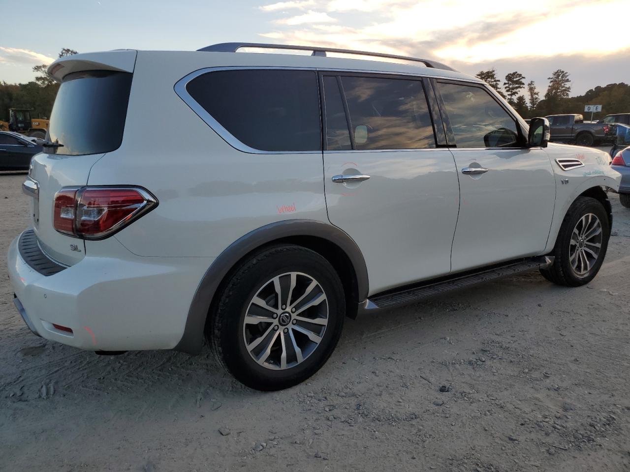 NISSAN ARMADA SV