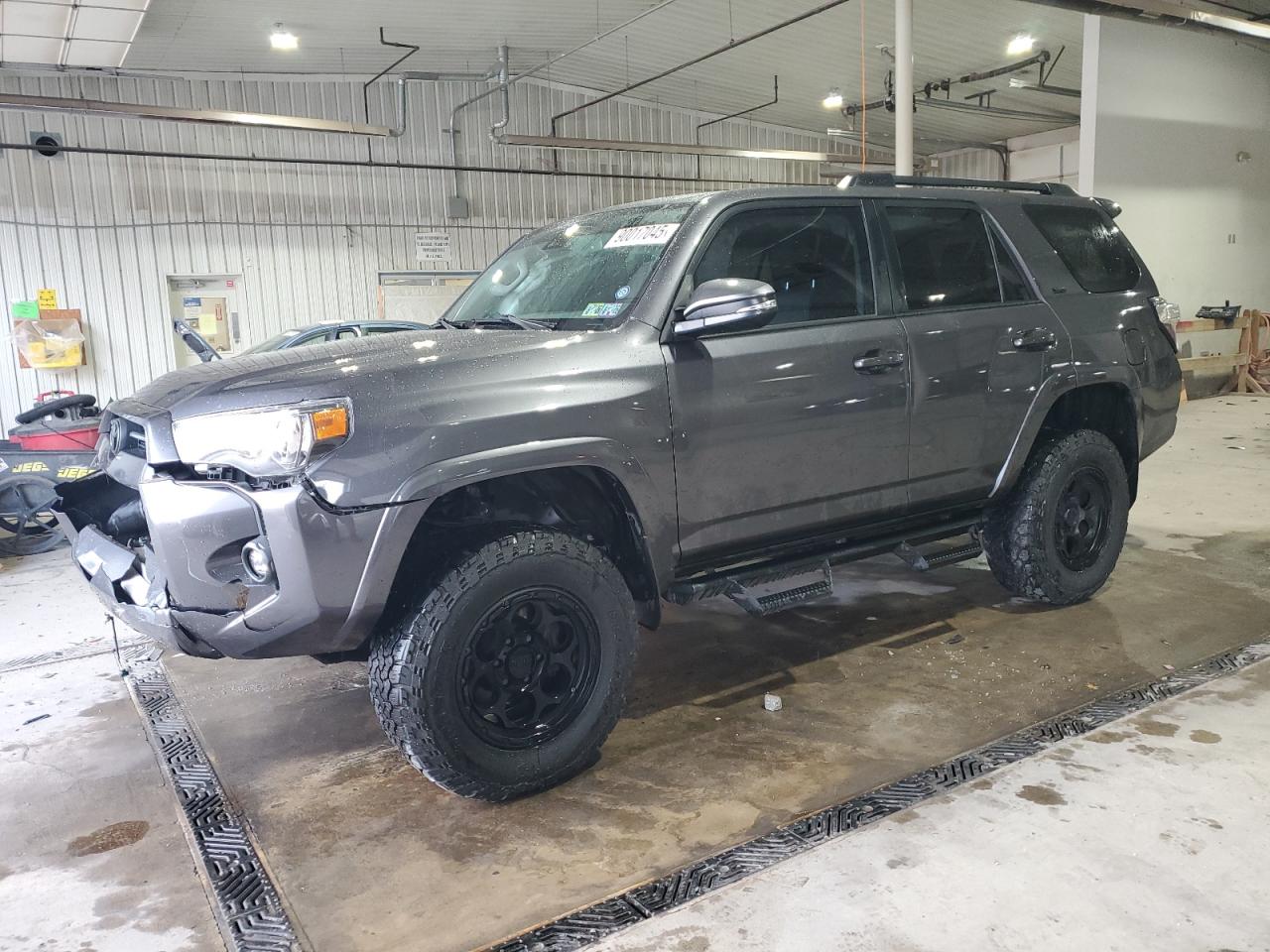 TOYOTA 4RUNNER SR5/SR5 PREMIUM