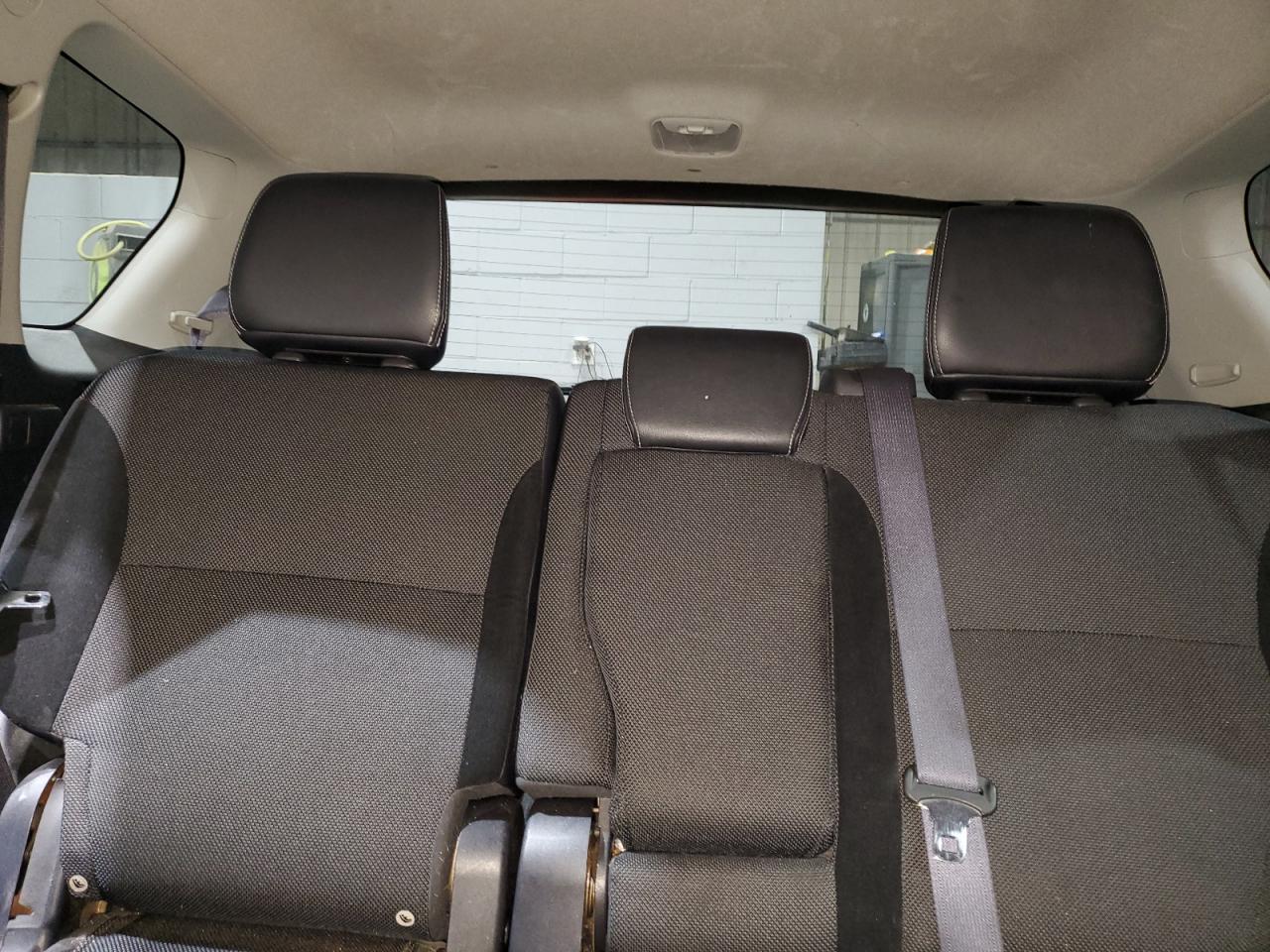 MITSUBISHI OUTLANDER SE