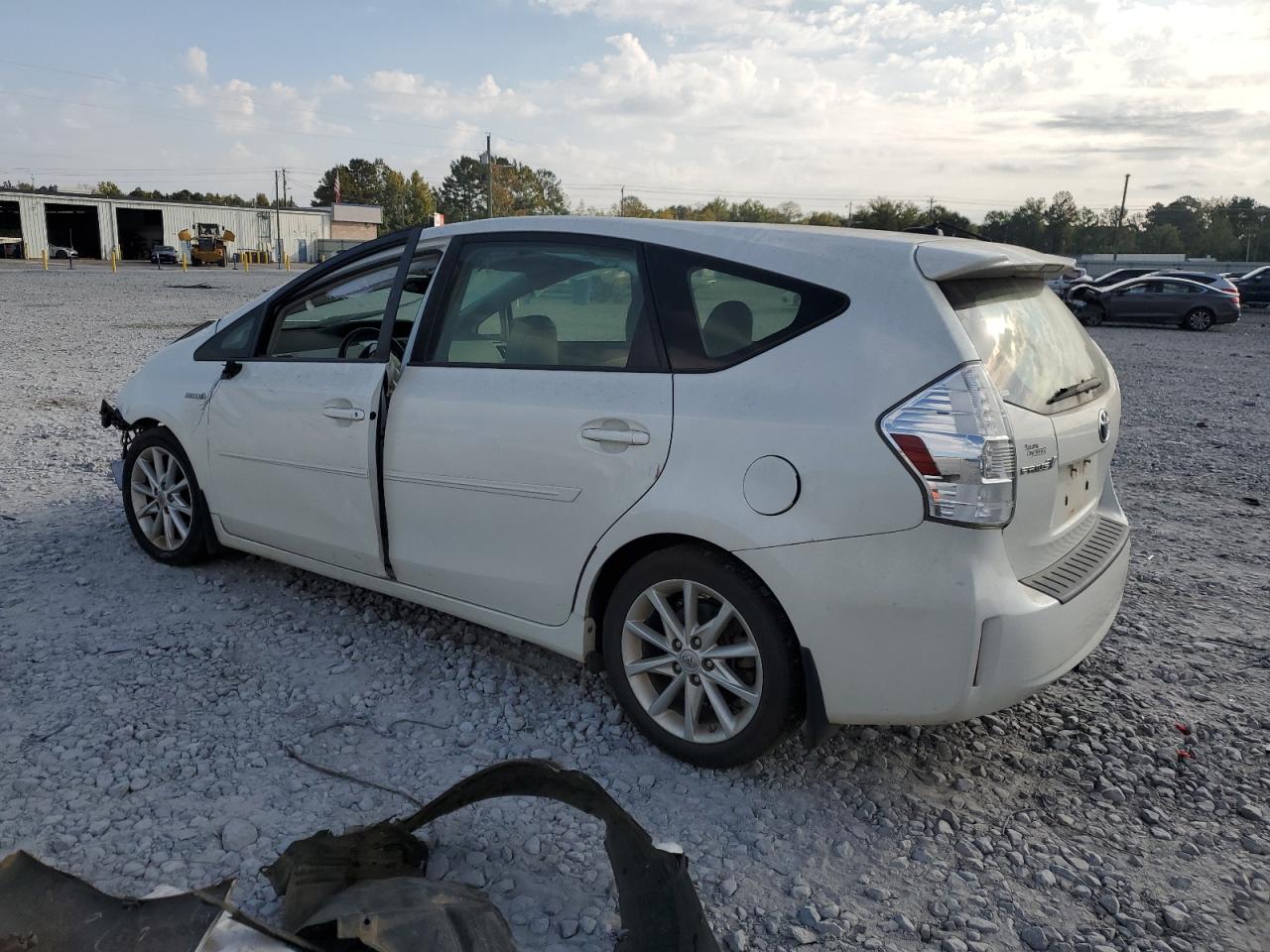 TOYOTA PRIUS V