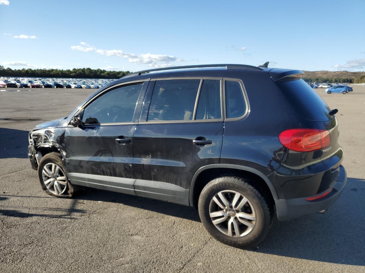 VOLKSWAGEN TIGUAN S