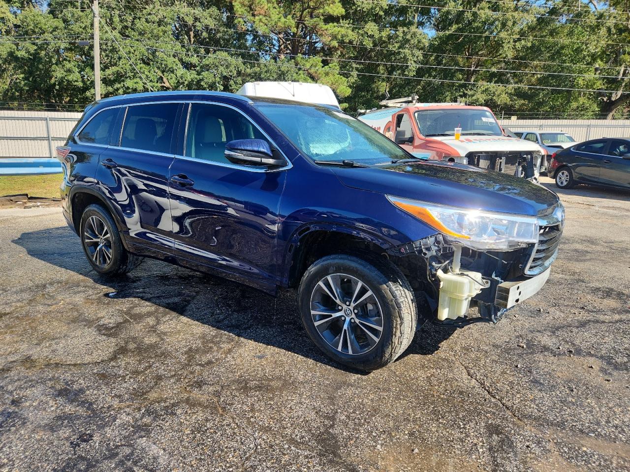 TOYOTA HIGHLANDER XLE