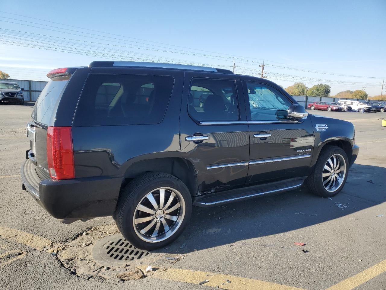 CADILLAC ESCALADE LUXURY