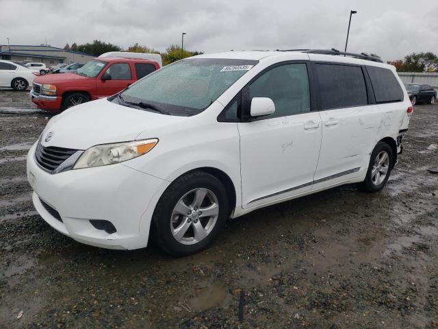 2014 TOYOTA SIENNA LE #3303707530