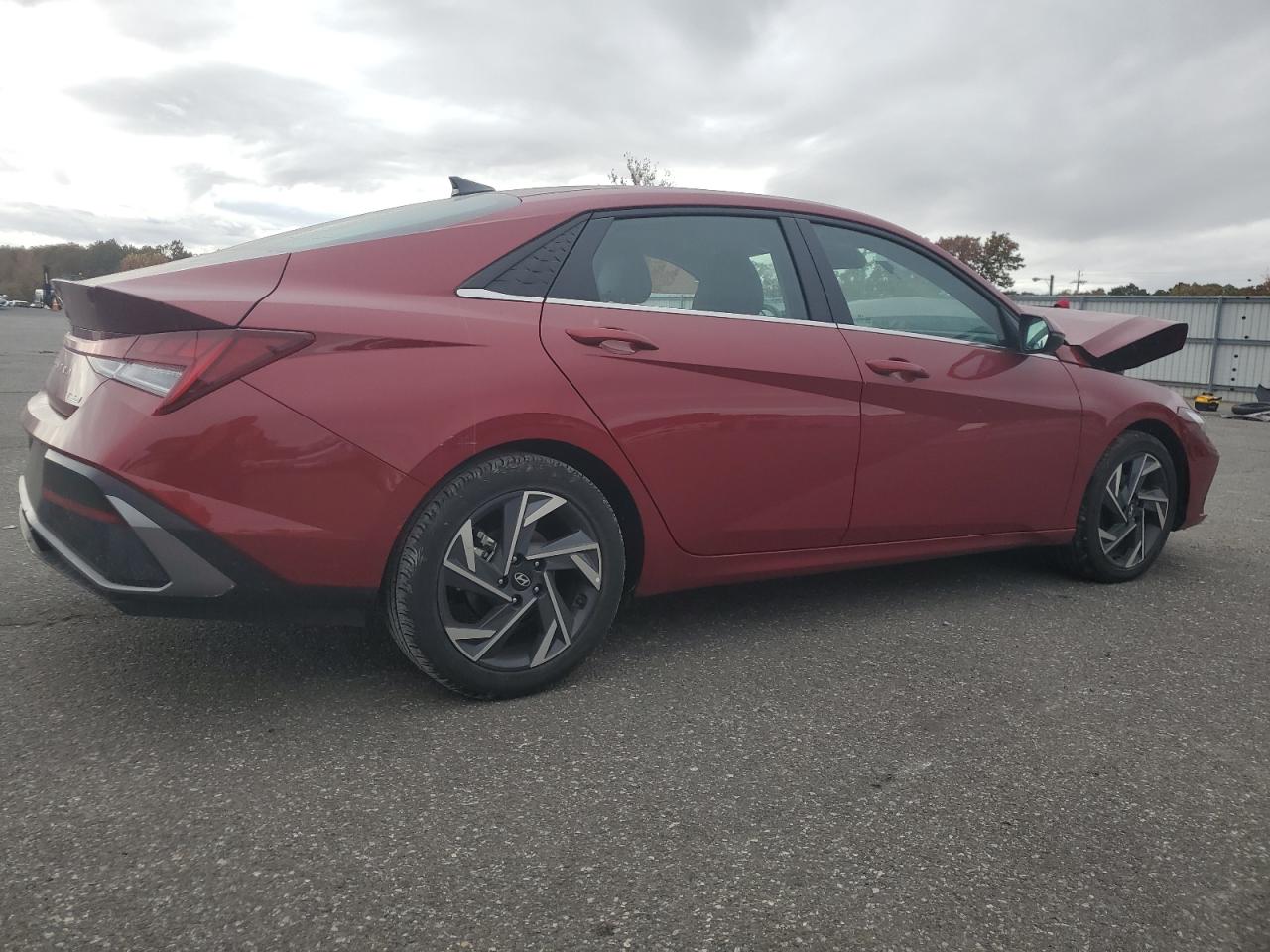 HYUNDAI ELANTRA LIMITED