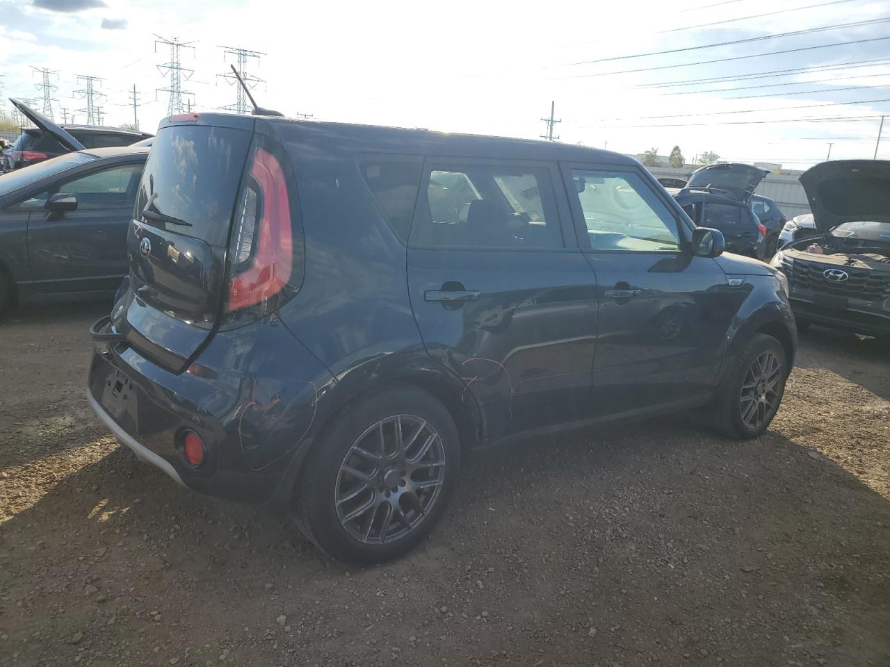 KIA SOUL +