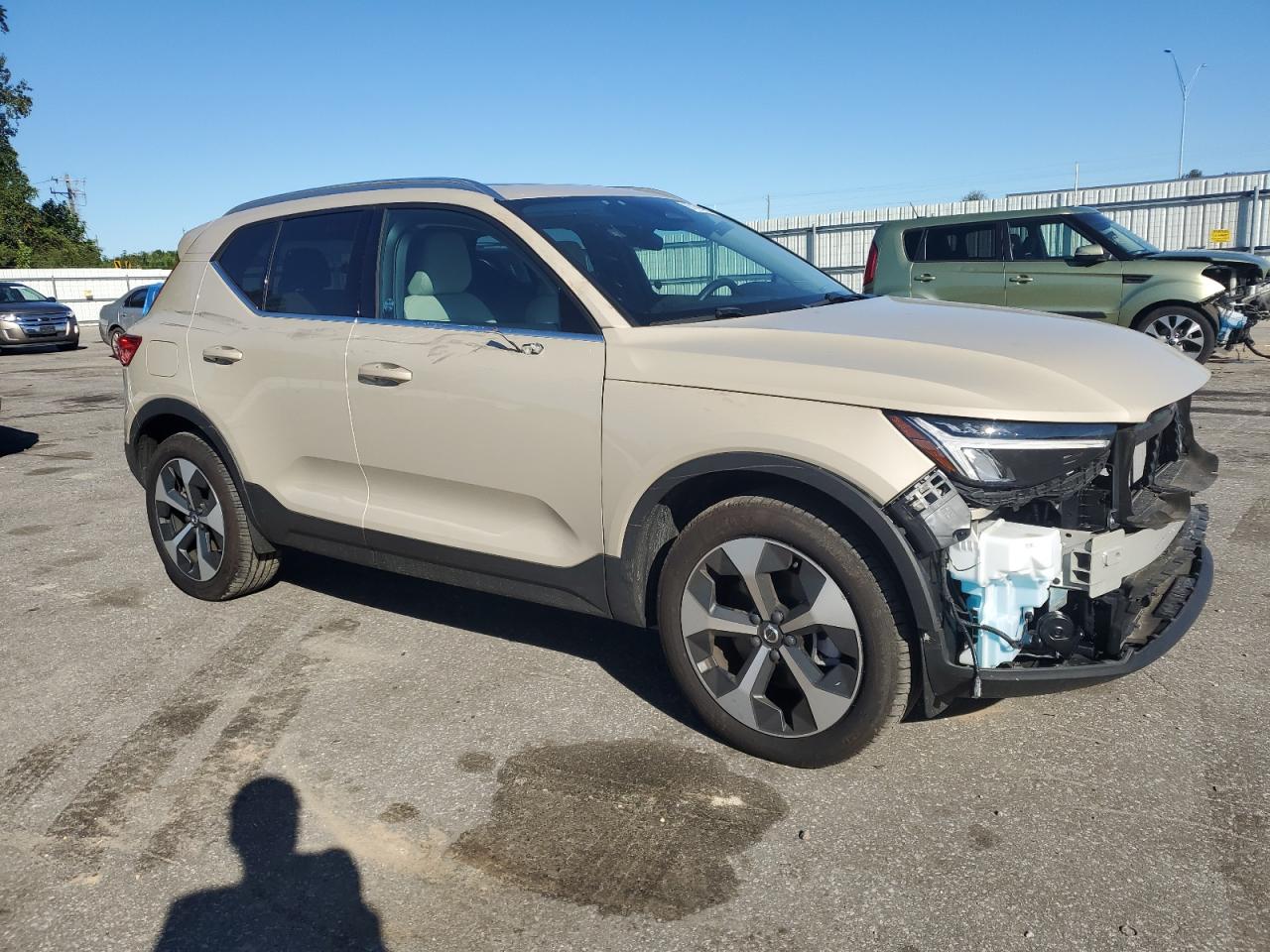VOLVO XC40 PLUS