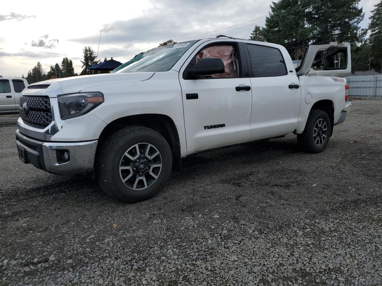 TOYOTA TUNDRA CREWMAX SR5