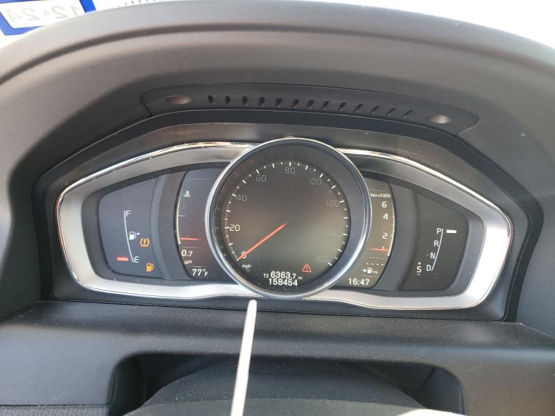 2017 VOLVO XC60 T6 IN YV449MRU5H2125402