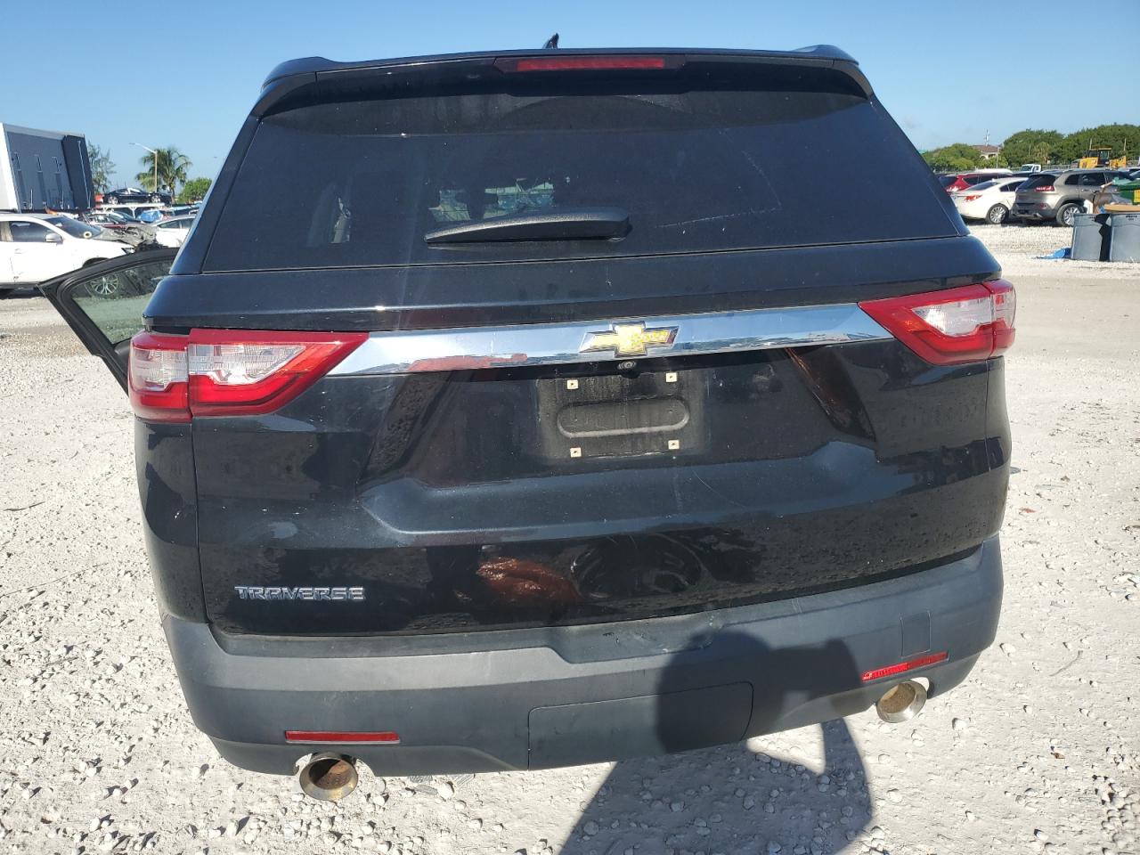 CHEVROLET TRAVERSE LS