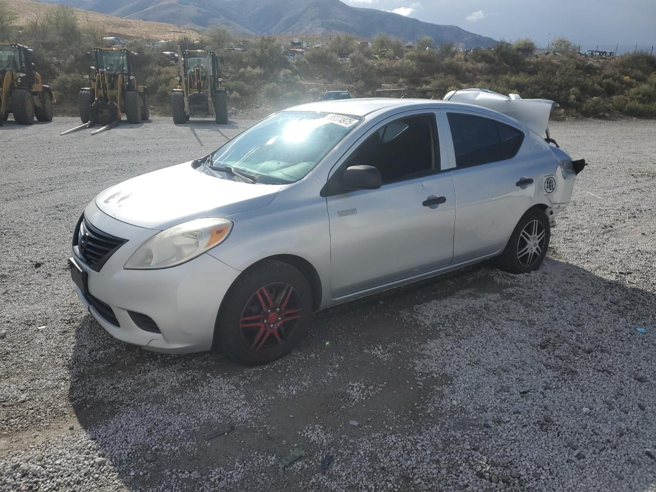 NISSAN VERSA S