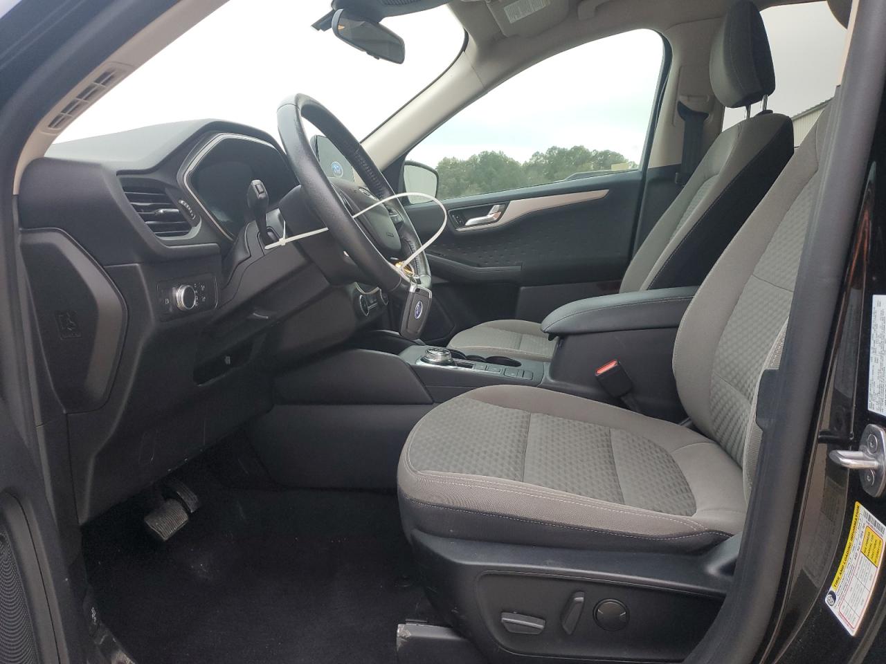 FORD ESCAPE SE SPORT
