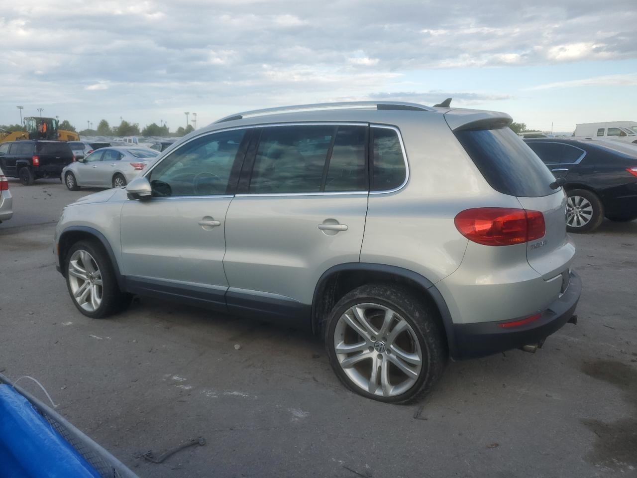 VOLKSWAGEN TIGUAN S
