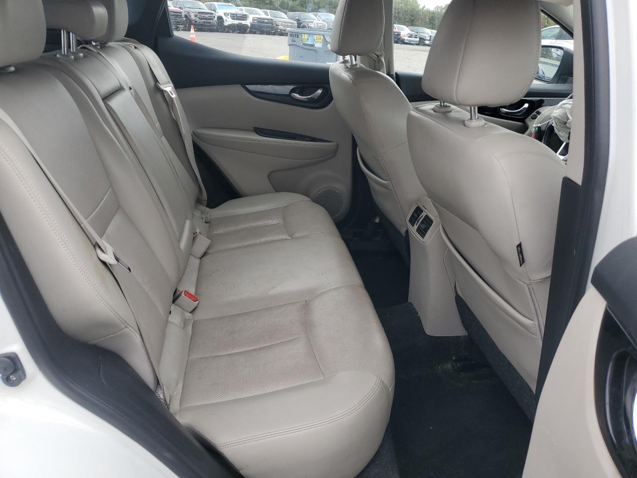 NISSAN ROGUE SPORT S