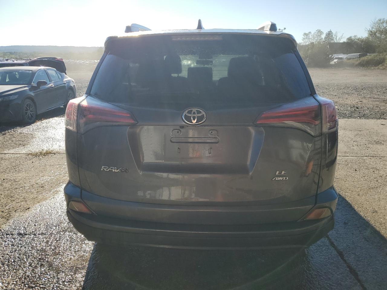 TOYOTA RAV4 LE