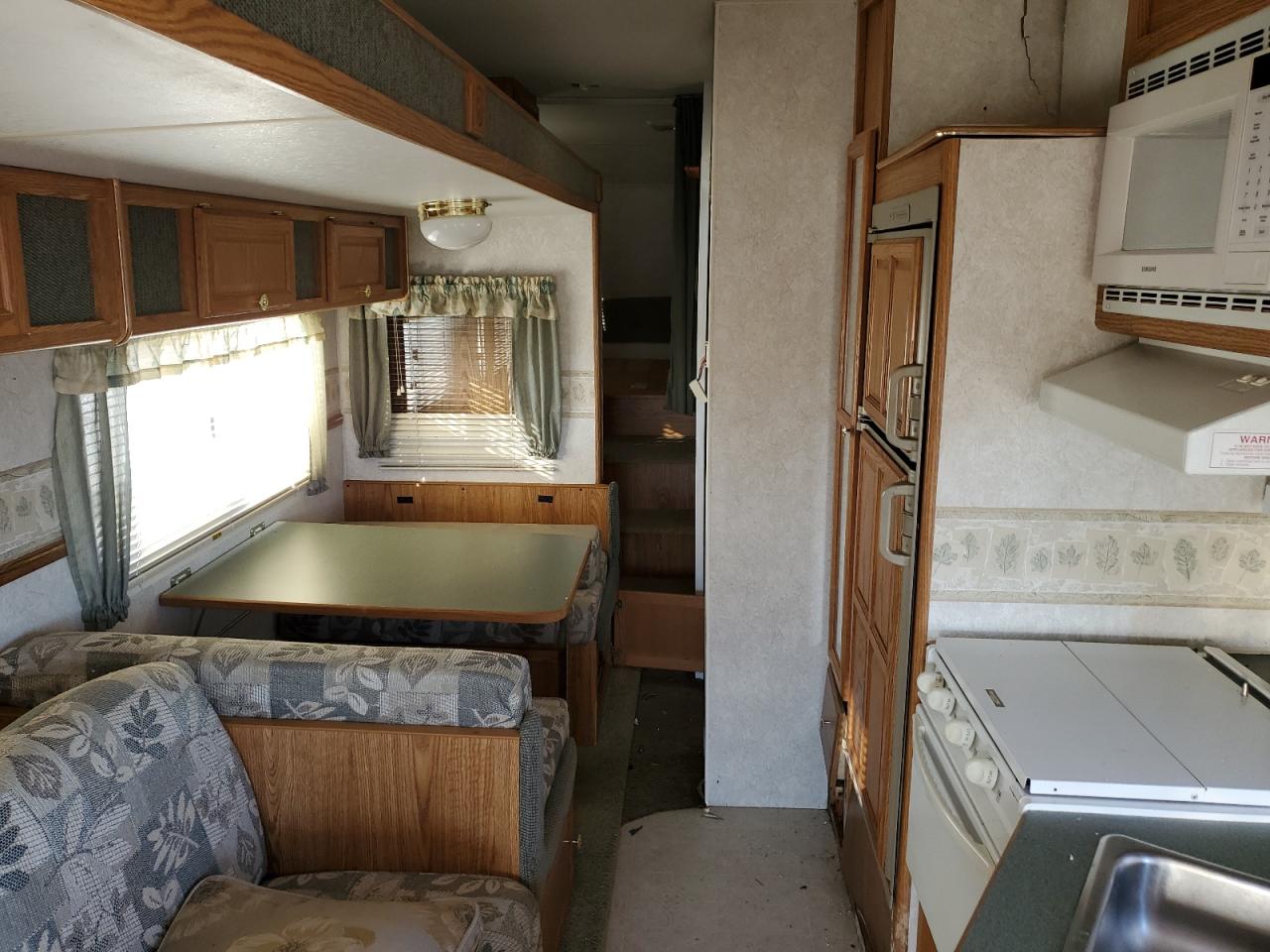 Lot #3287339982 2003 WILDERNESS CAMPER