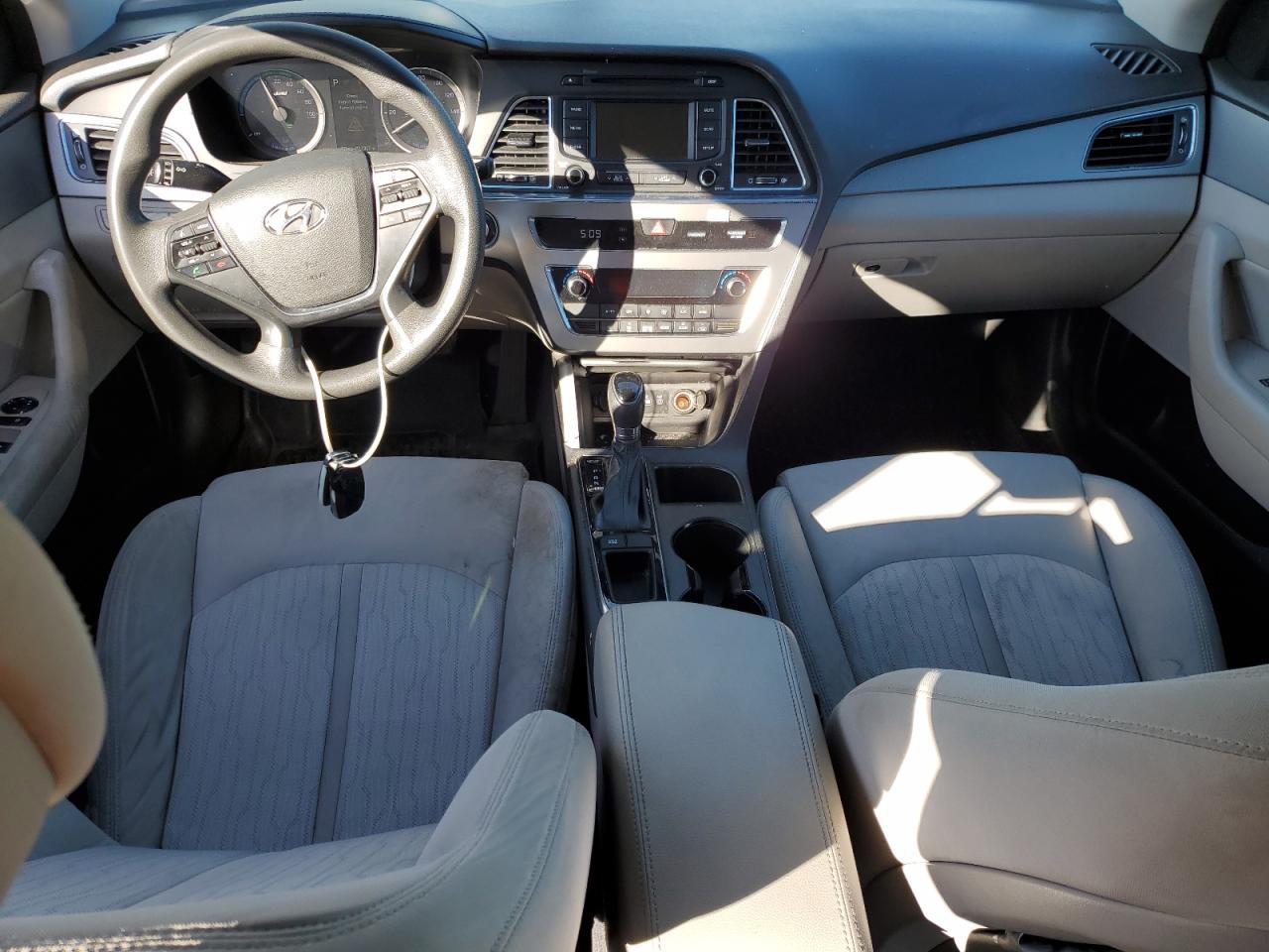 HYUNDAI SONATA HYBRID