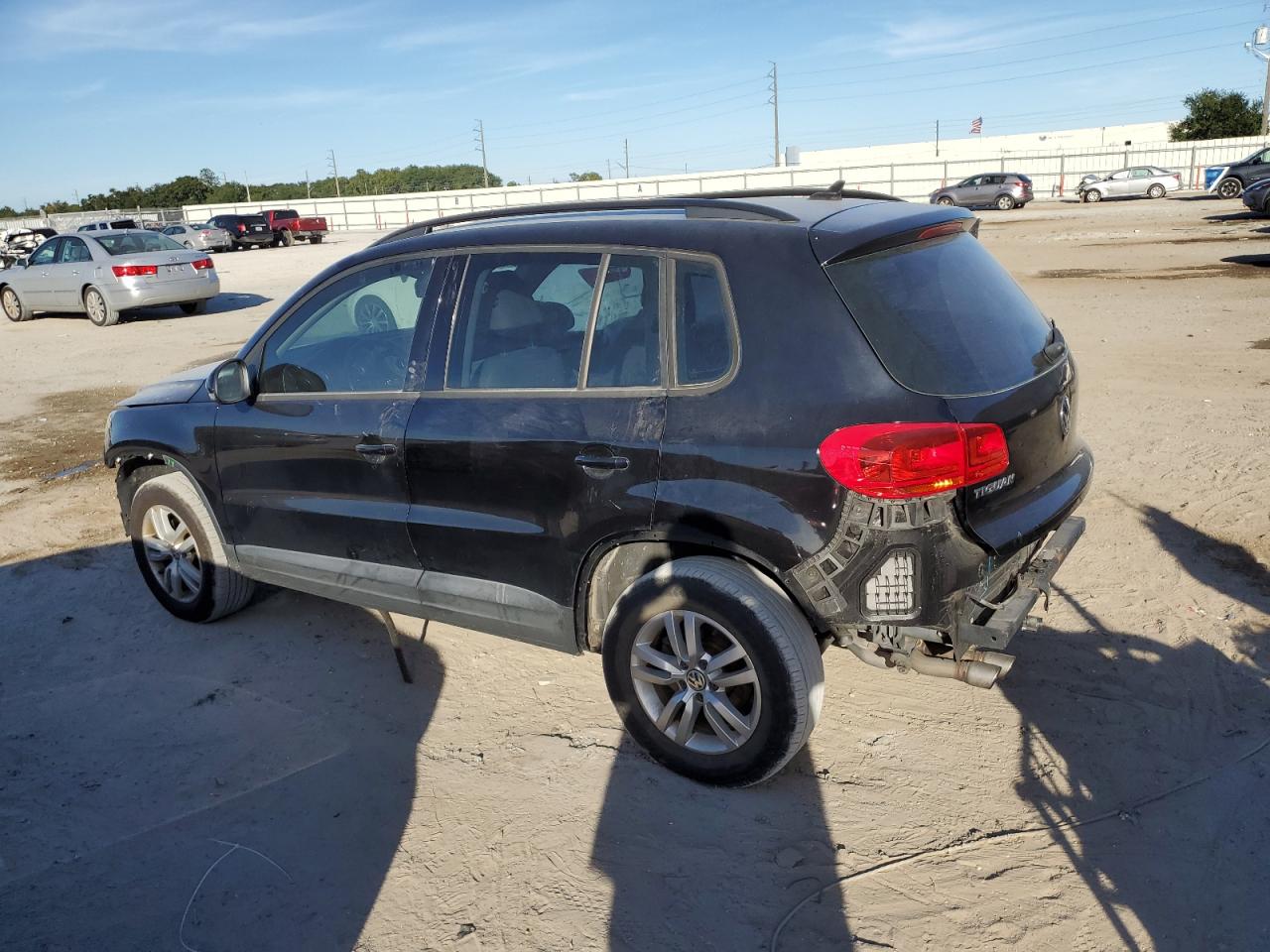 VOLKSWAGEN TIGUAN S