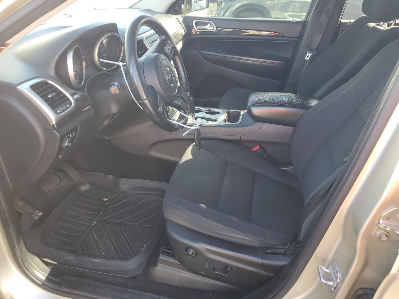 JEEP GRAND CHEROKEE LAREDO