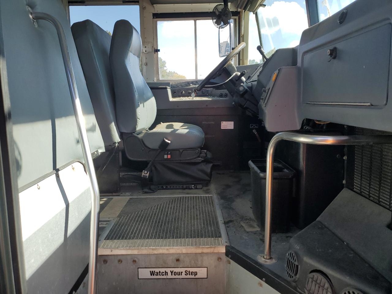 Lot #3274654918 2013 BLUE BIRD SCHOOL BUS