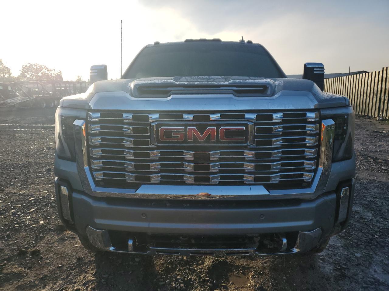 GMC SIERRA K3500 DENALI