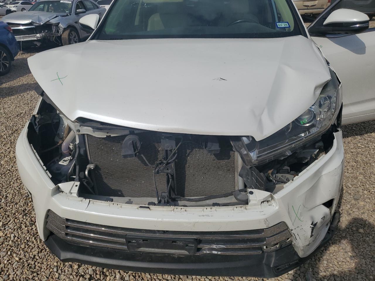 TOYOTA HIGHLANDER LIMITED