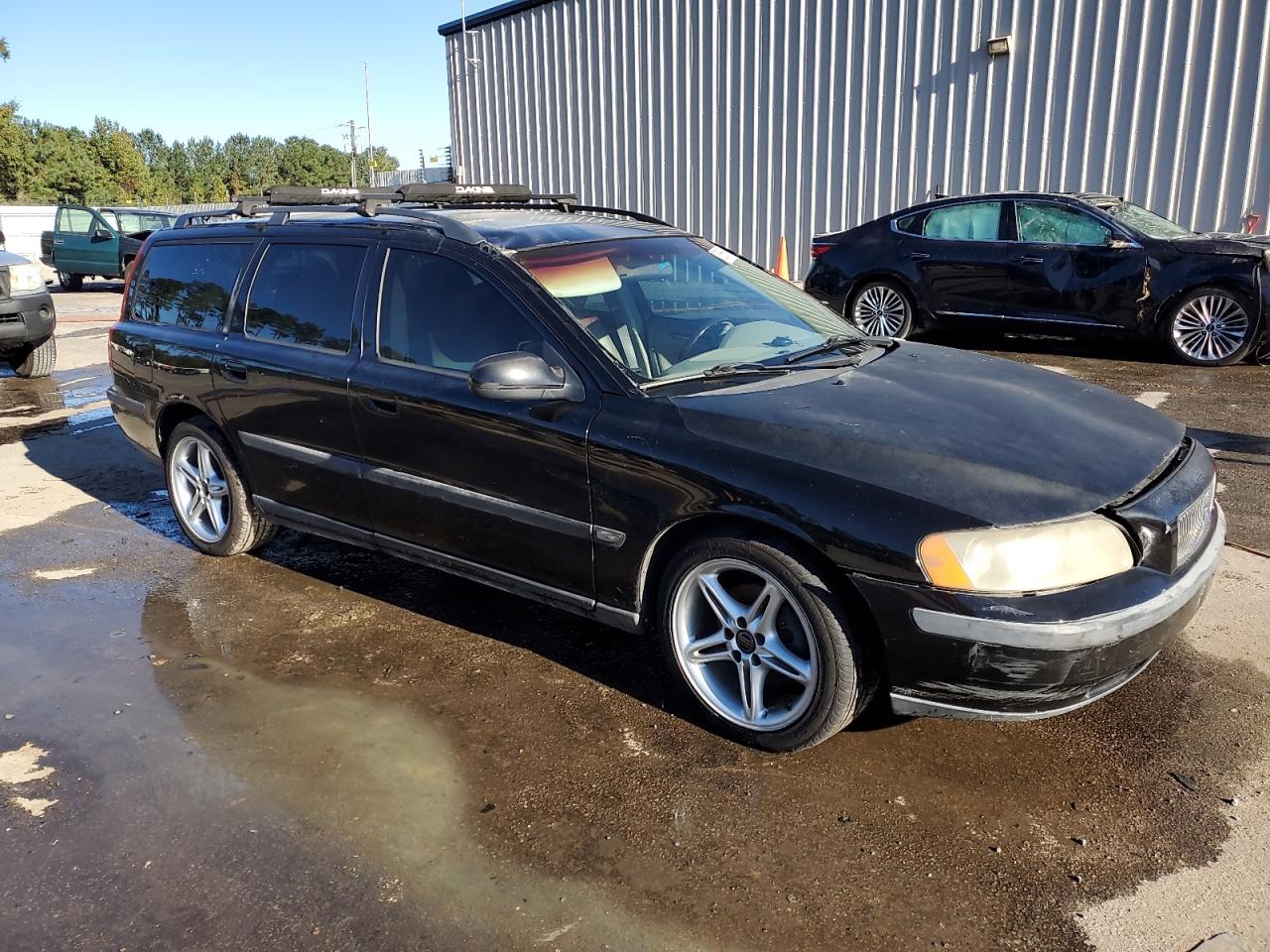 Lot #3284697336 2001 VOLVO V70