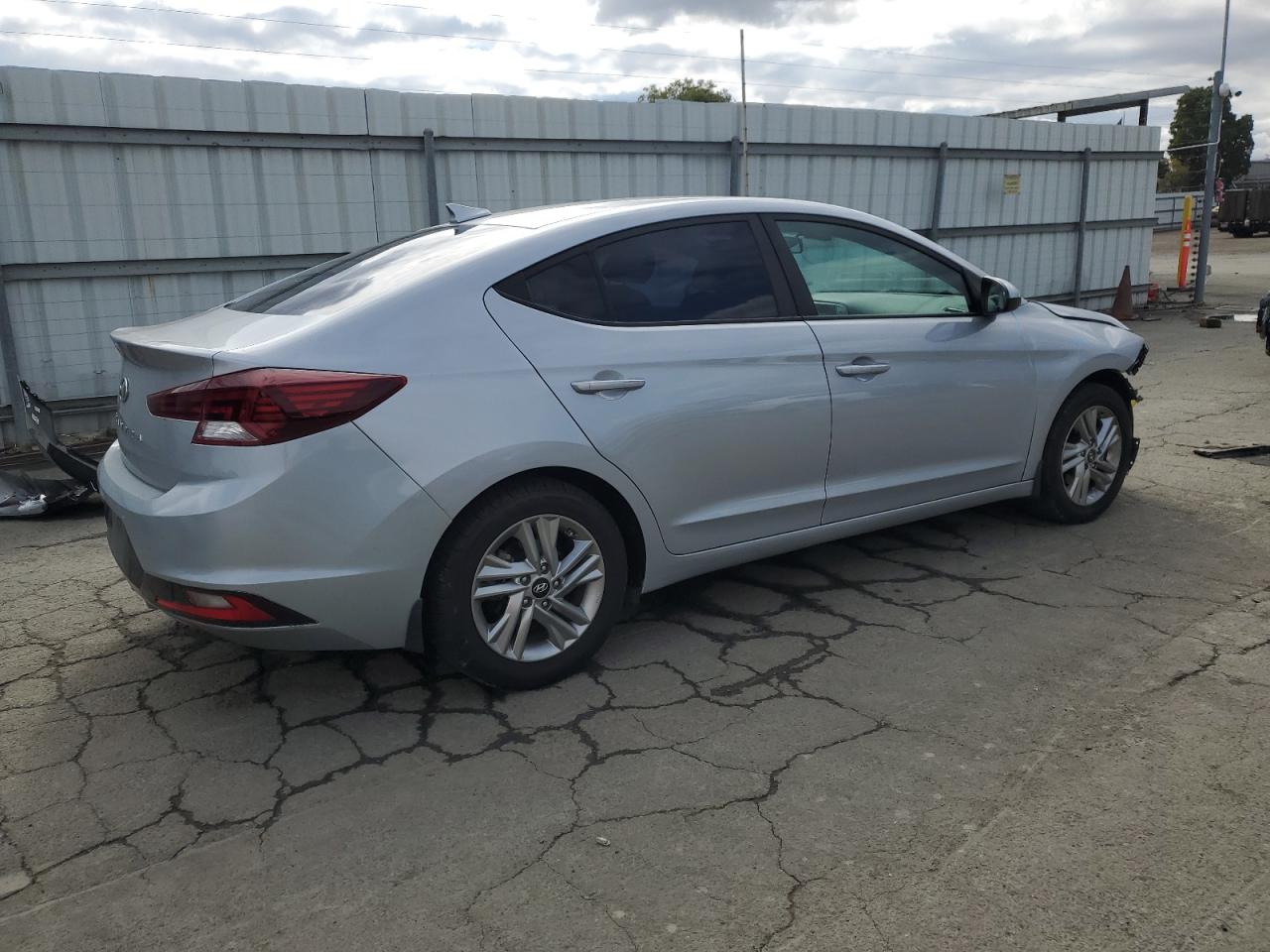 HYUNDAI ELANTRA SEL