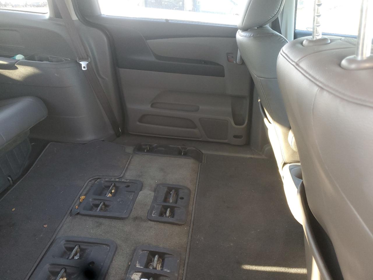 Lot #3298192045 2011 HONDA ODYSSEY EX