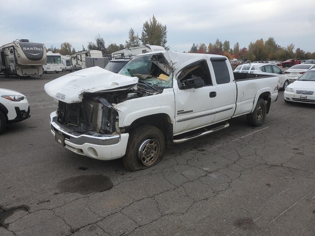 Lot #3290443776 2004 GMC SIERRA K25