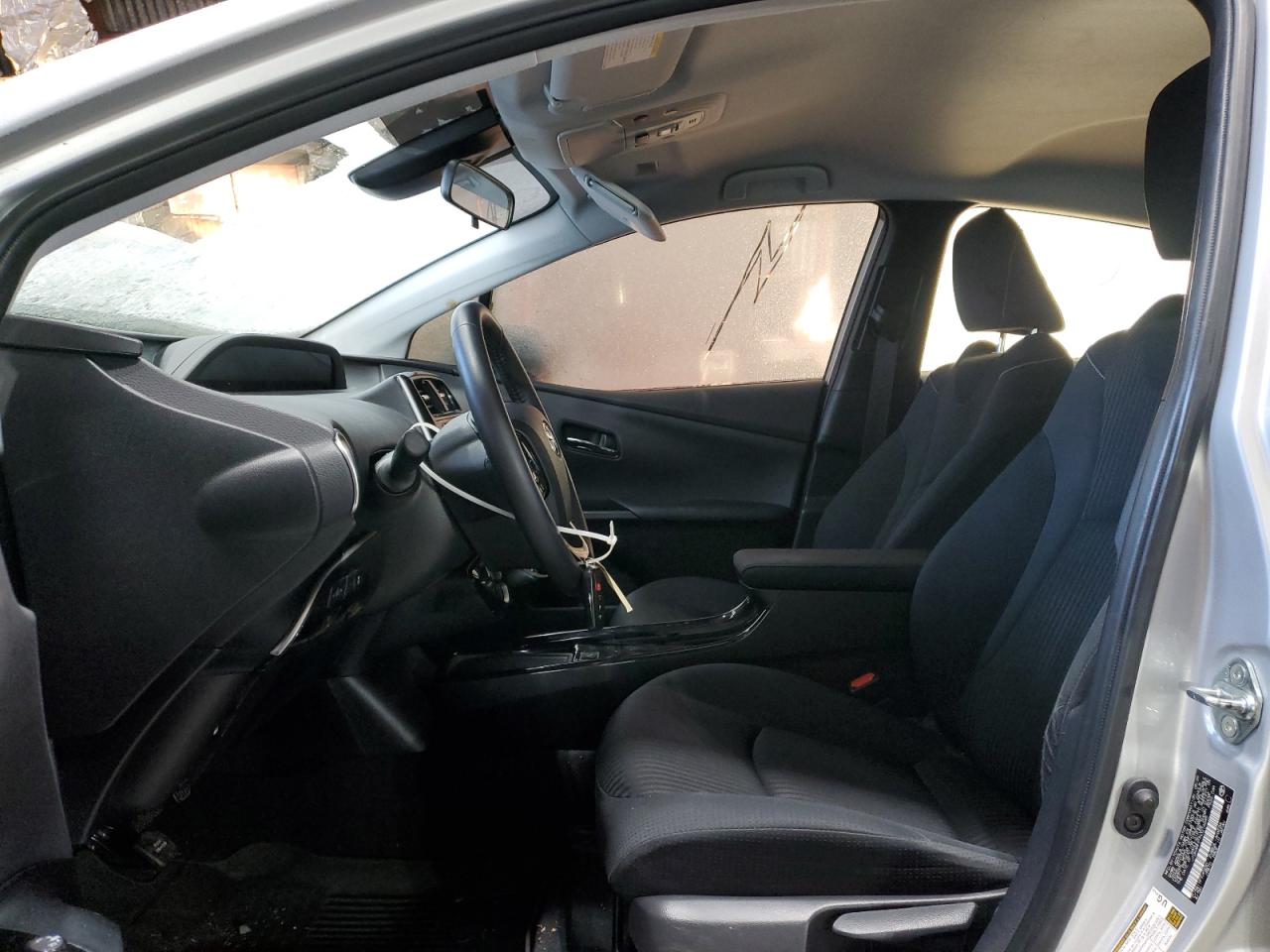 TOYOTA PRIUS PRIME LE