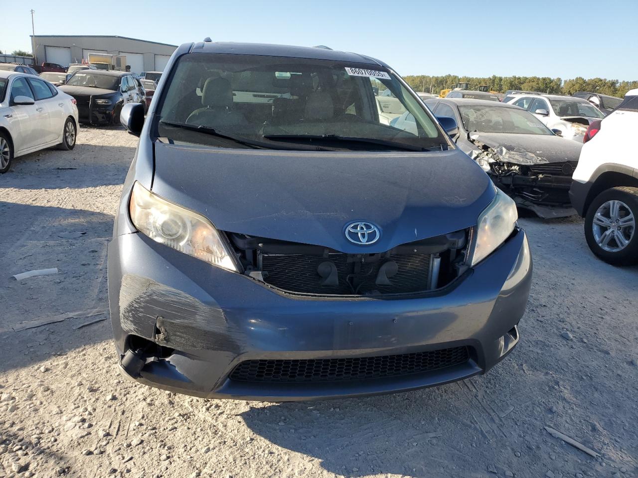 TOYOTA SIENNA XLE